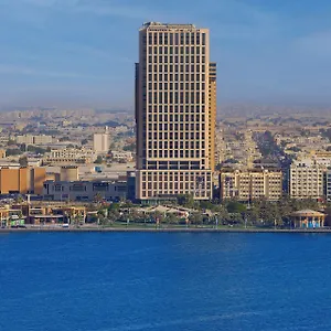 Отель Doubletree By Hilton Waterfront And Residences, Шарджа